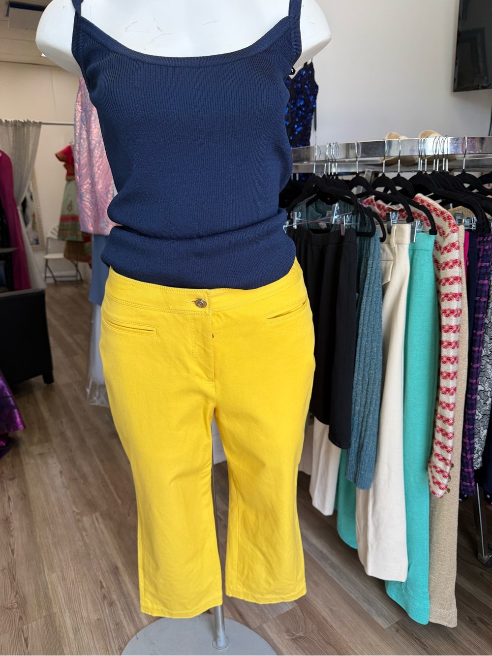 St. John Bright Yellow Cropped Pants